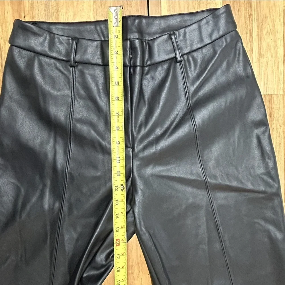 7 For All Mankind Black Coated Faux Leather Wide Leg Cropped Pants Leg Sz Lg